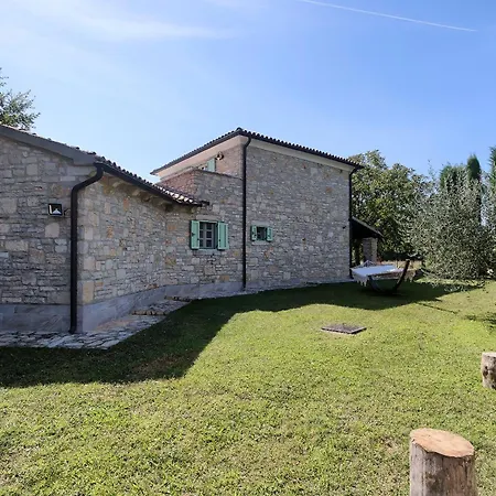 Villa Karim Near Porec With Large Garden & 50 M2 Private Pool *